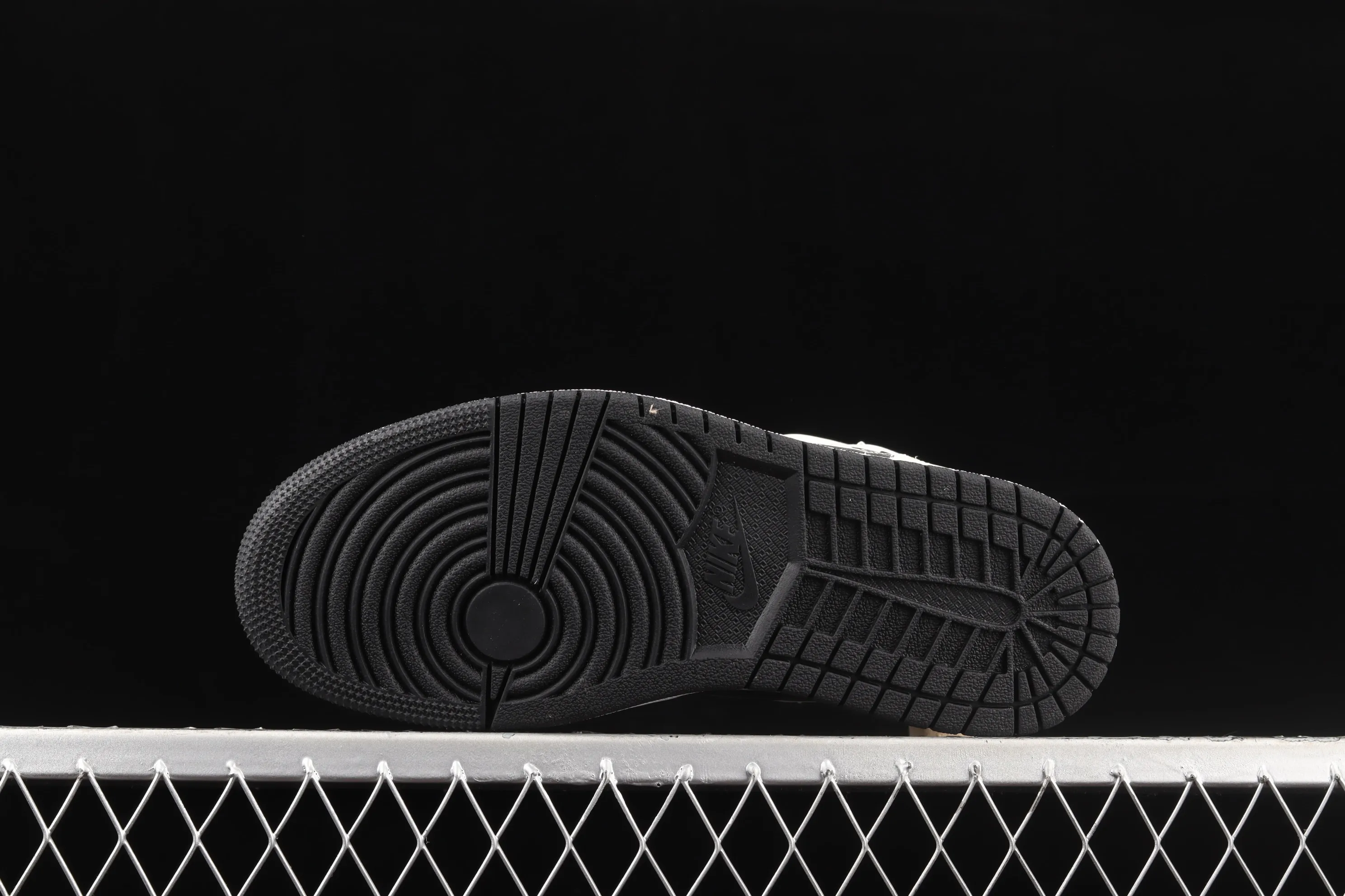 All categories Air Jordan Jordan series basketball shoes Air Jordan 1 Mid Air Jordan 1 Mid AJ1 Joe 1 white apricot milk coconut cream China basketball shoes BQ6472-121